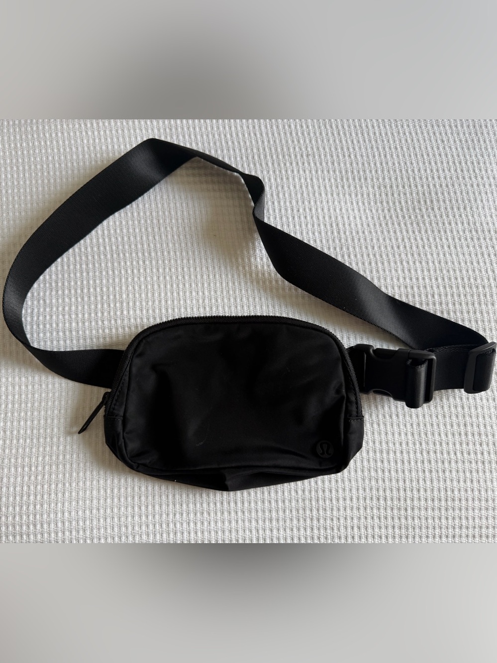 Lululemon Black Belt Bag Crossbody